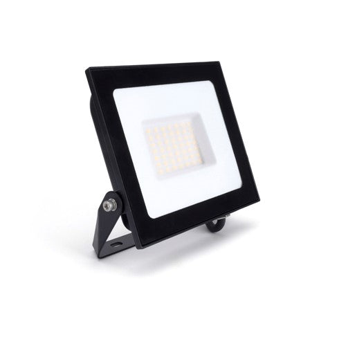 Integral LED Compact Slim Floodlight 50W 5000Lm 3000K 120 Beam 100Lm/W Ip65 Ik08 Integral Led Black  - ILFLE007