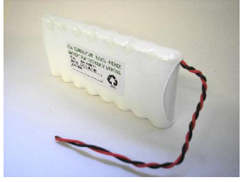 8/1AA1050-A NICAD BATTERY PACK 9.6V 1050MAH Side by Side